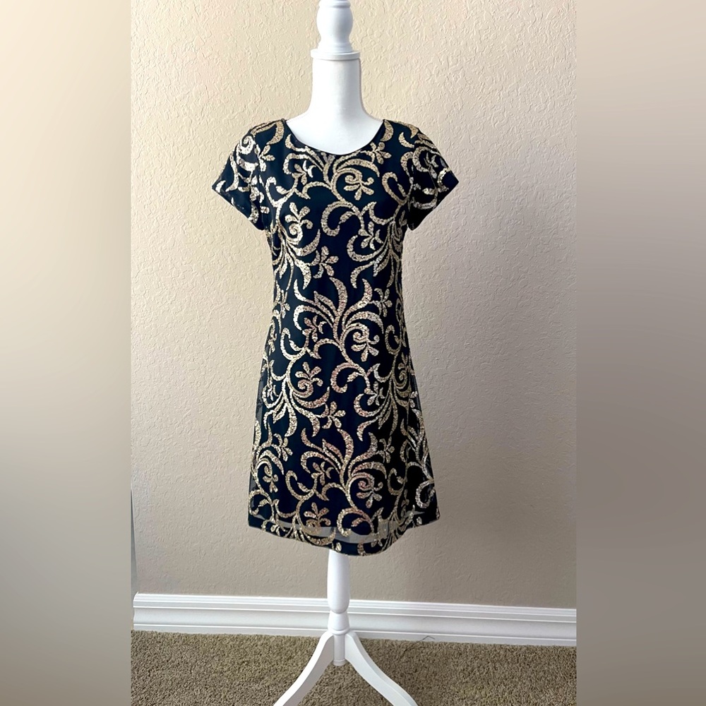 Kenzie sequin black and gold dress size 8